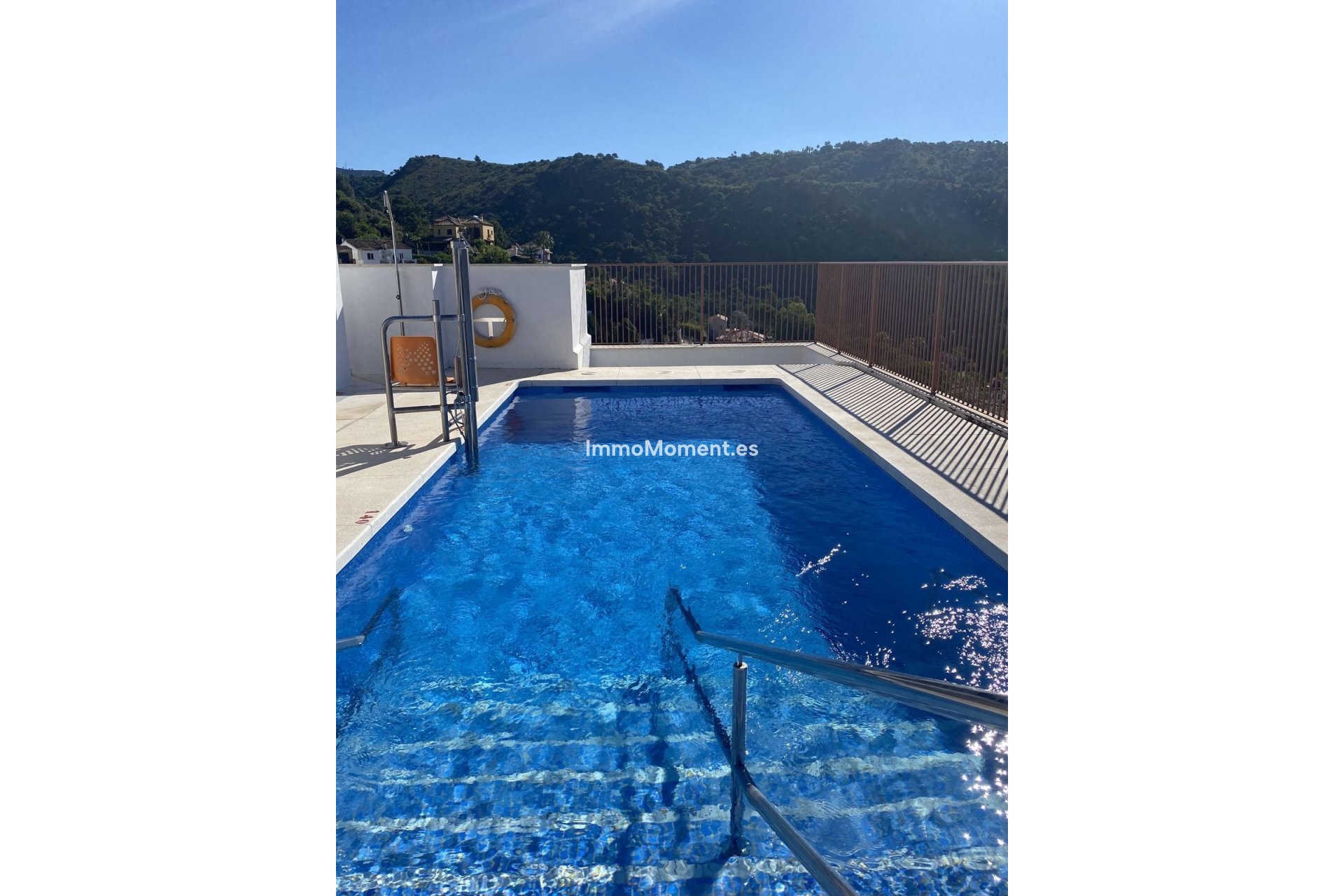 Resale - Apartment - Benahavís - Benahavís Centro