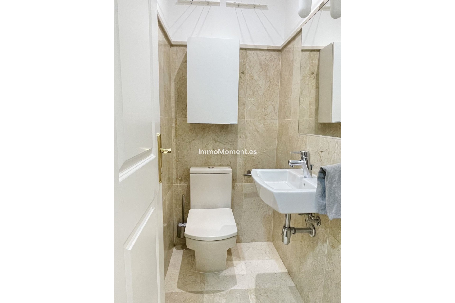 Resale - Apartment - Benahavís - Benahavís Centro