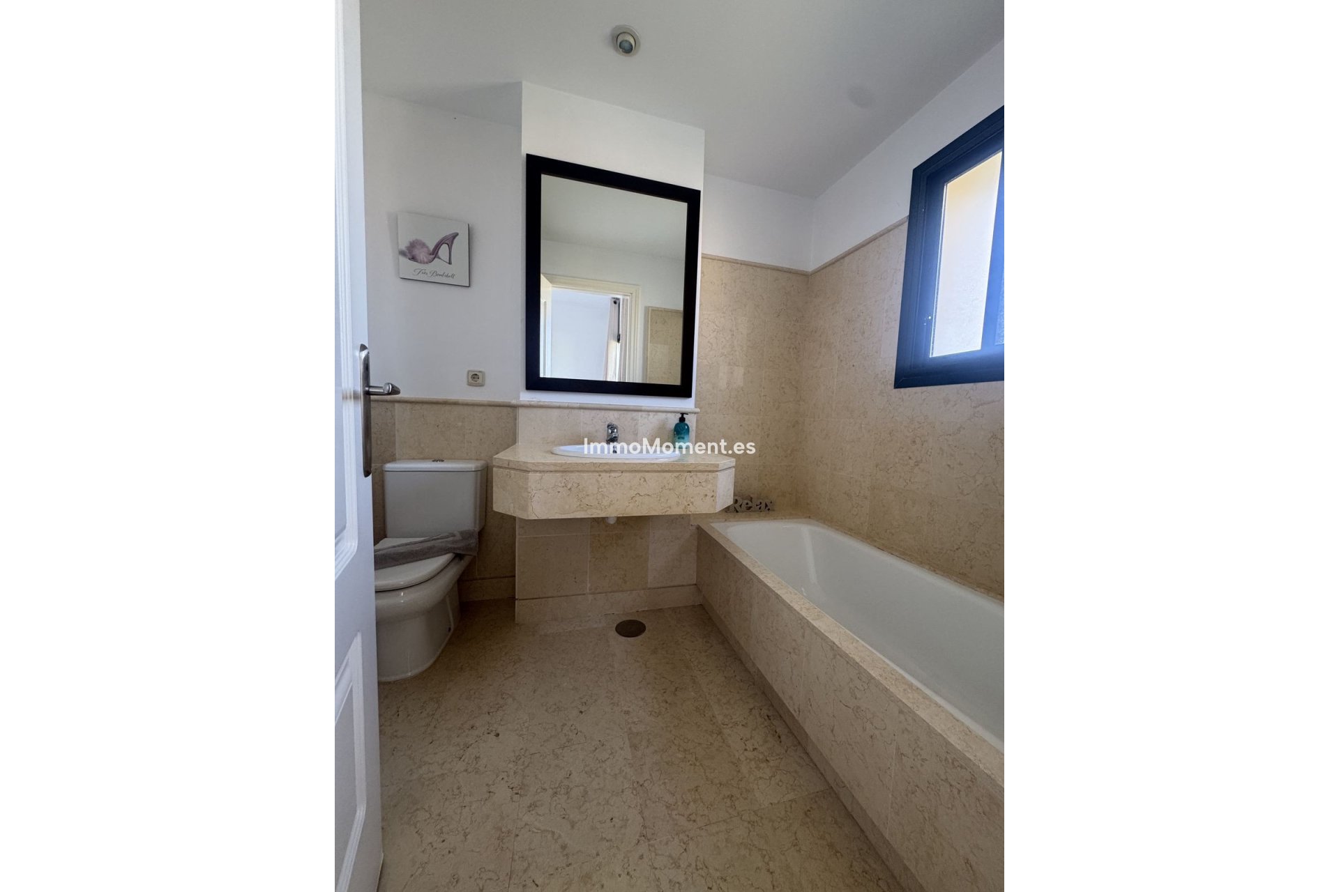 Resale - Apartment - Benahavís - Benahavís Centro