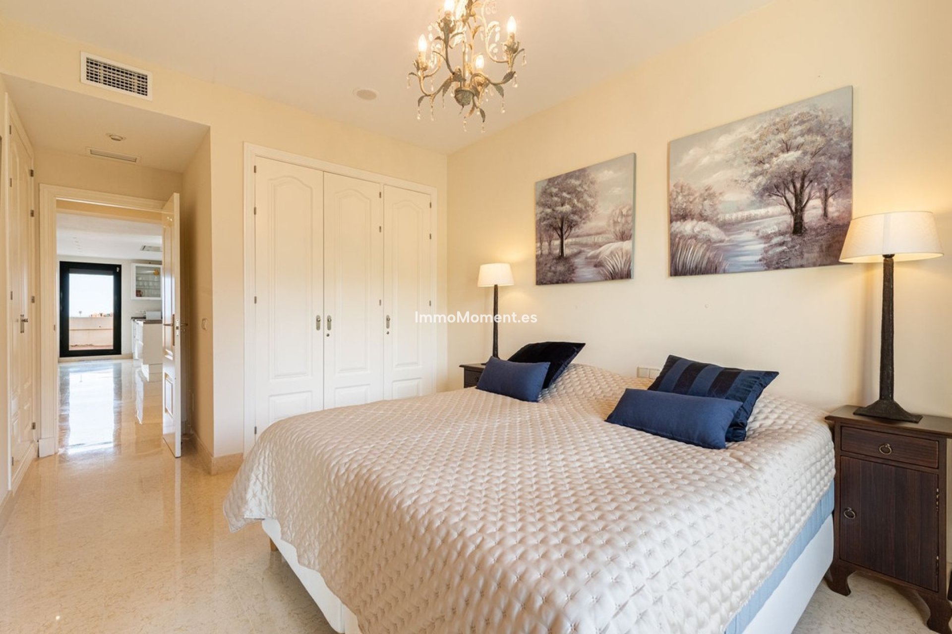 Resale - Apartment - Benahavís - Benahavís Centro