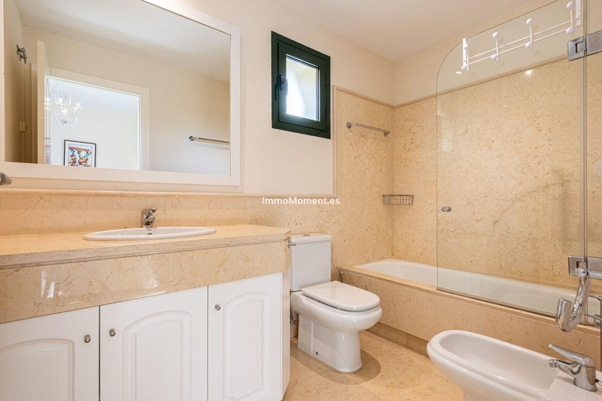 Resale - Apartment - Benahavís - Benahavís Centro