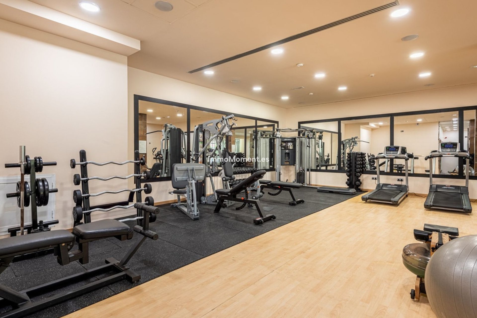Resale - Apartment - Benahavís - Benahavís Centro