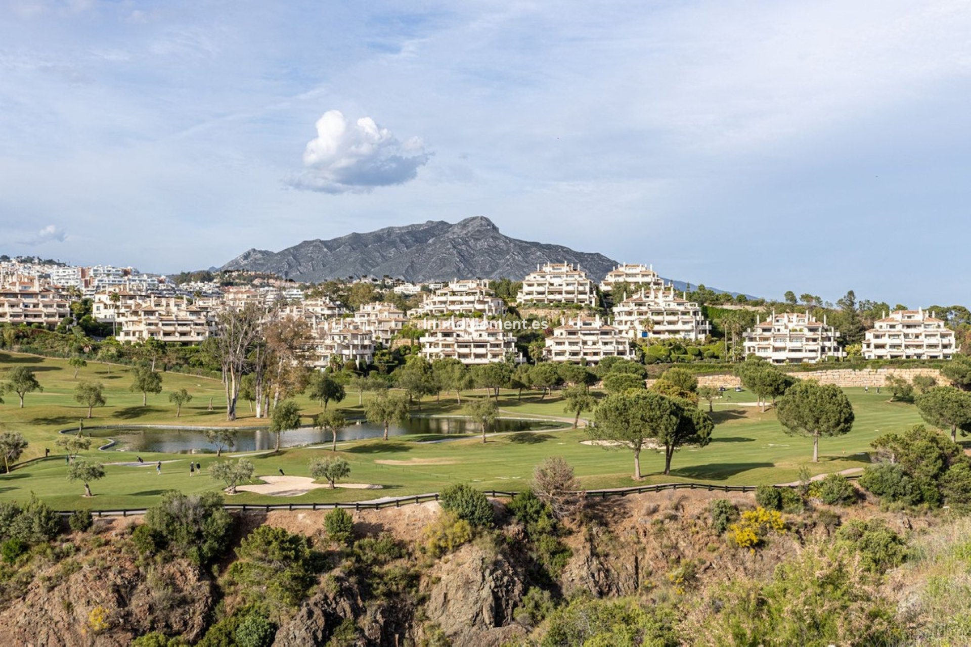 Resale - Apartment - Benahavís - Benahavís Centro