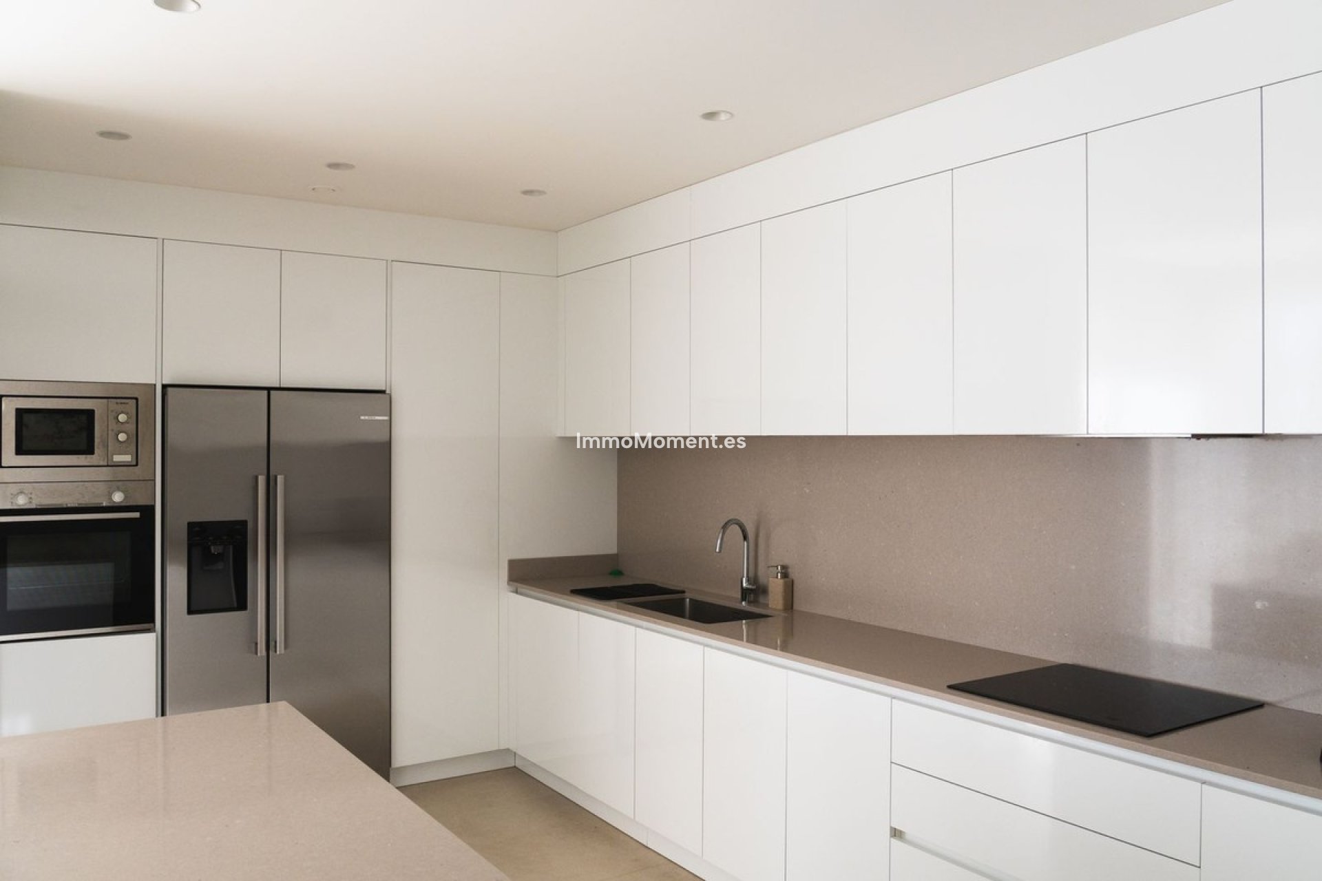 Resale - Apartment - Benahavís - Benahavís Centro