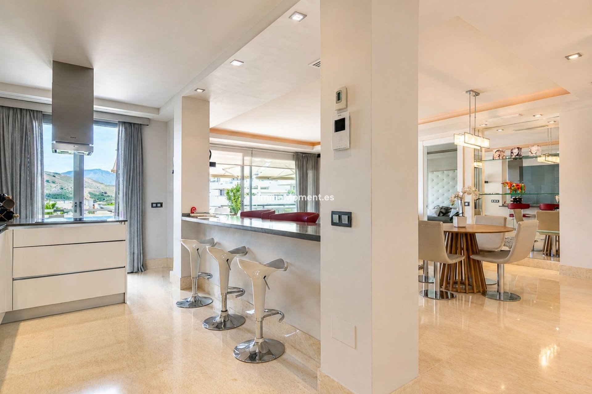Resale - Apartment - Benahavís - Benahavís Centro