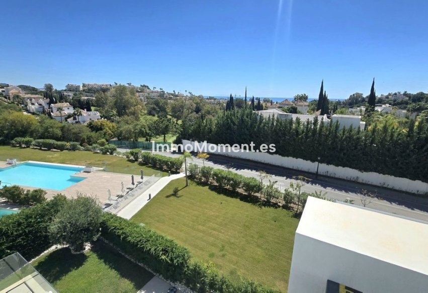Resale - Apartment - Benahavís - Benahavís Centro