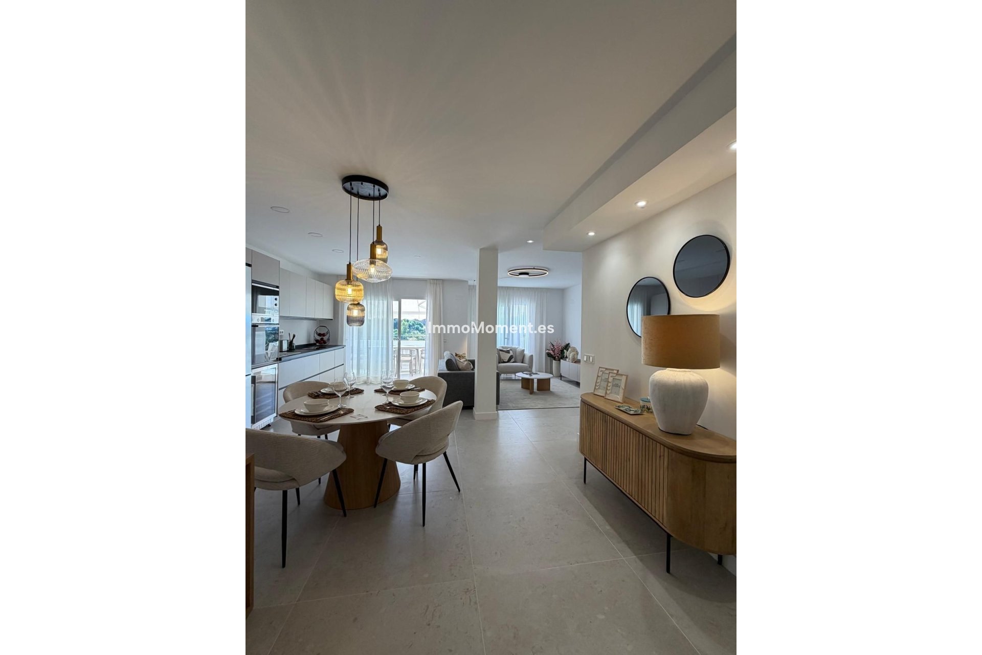 Resale - Apartment - Benahavís - Benahavís Centro