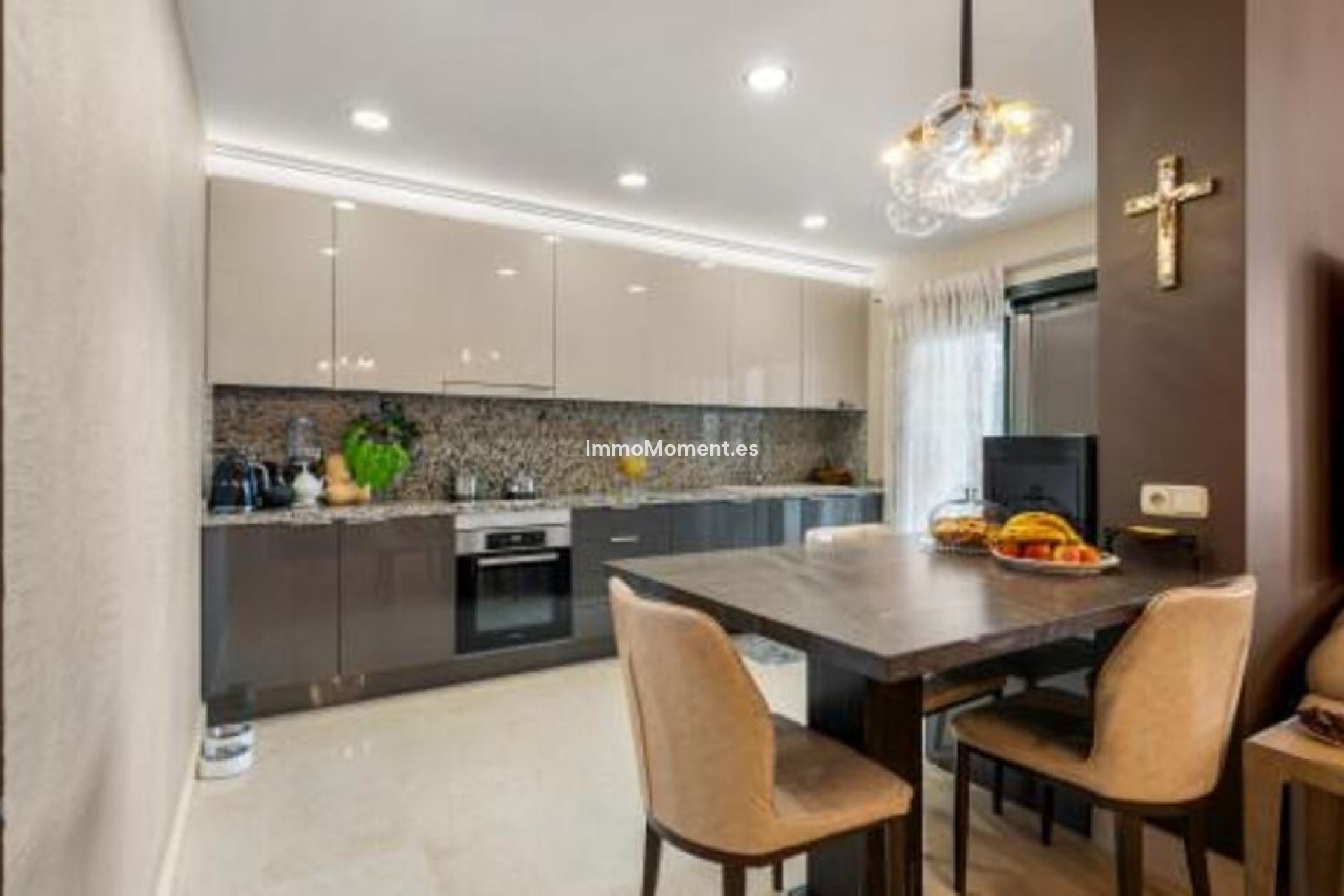 Resale - Apartment - Benahavís - Benahavís Centro