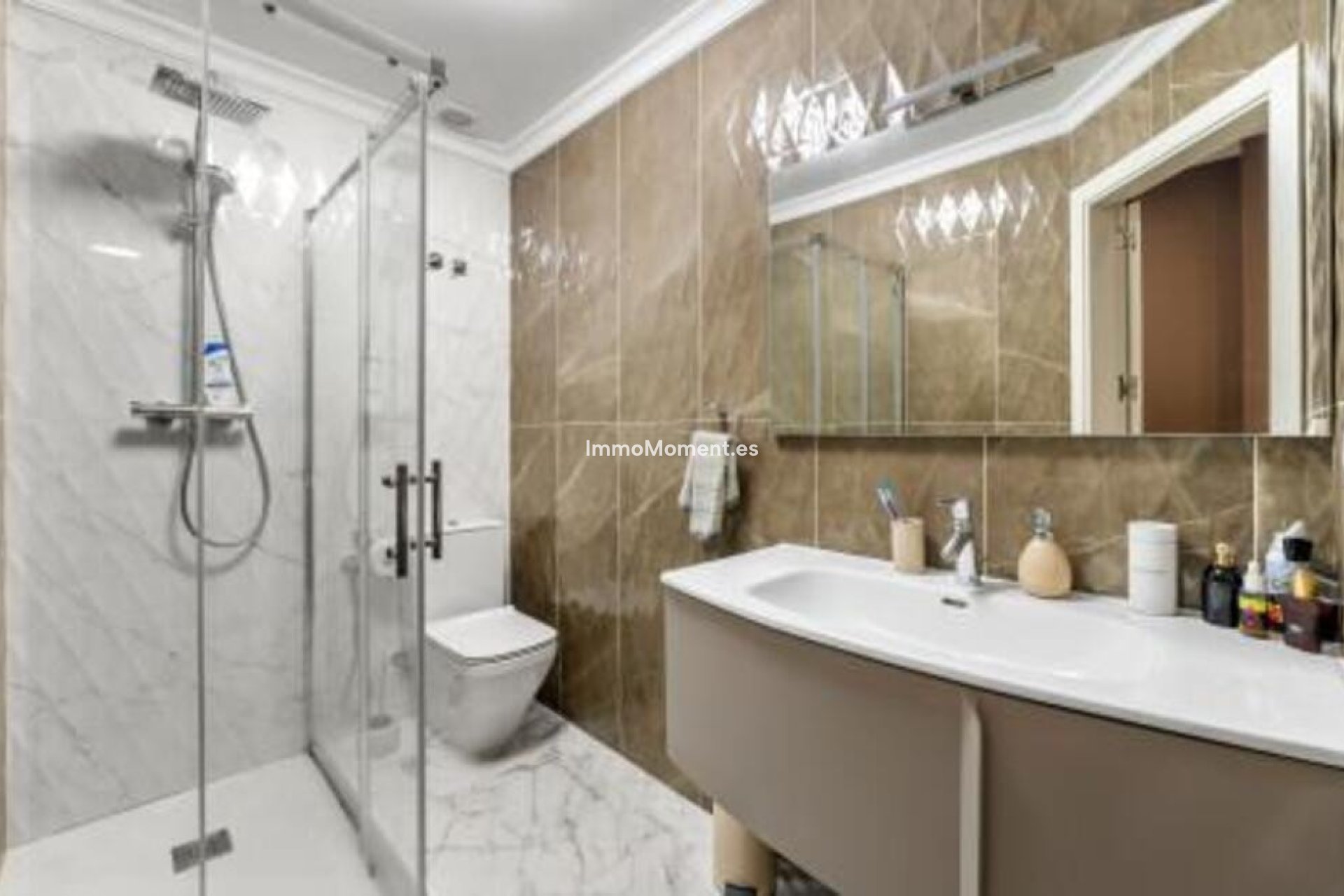 Resale - Apartment - Benahavís - Benahavís Centro