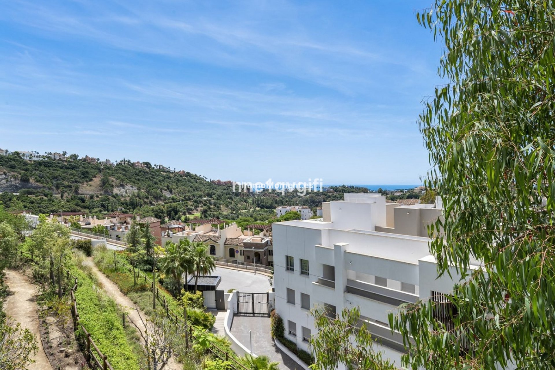 Resale - Apartment - Benahavís - Benahavís Centro