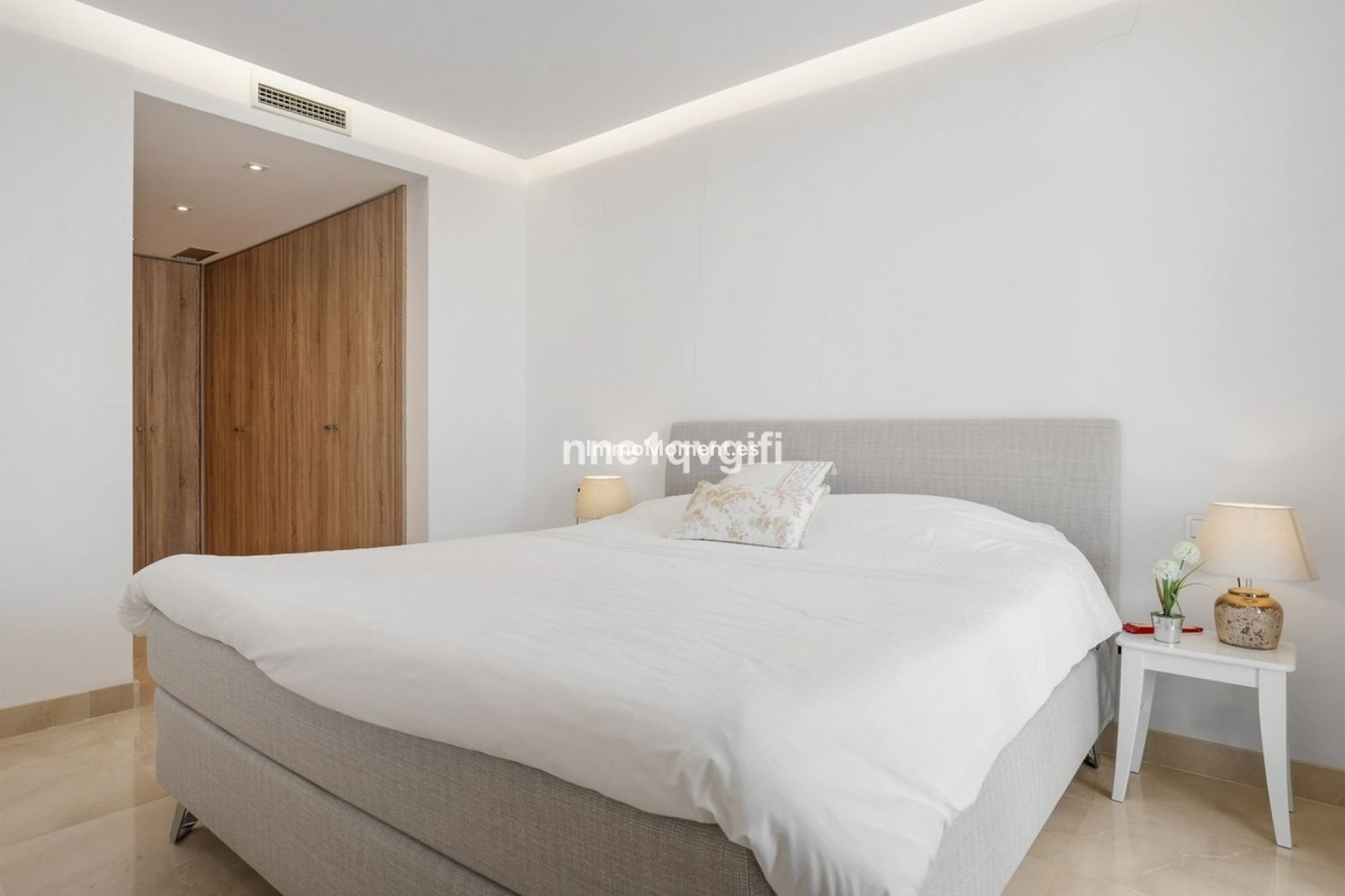 Resale - Apartment - Benahavís - Benahavís Centro