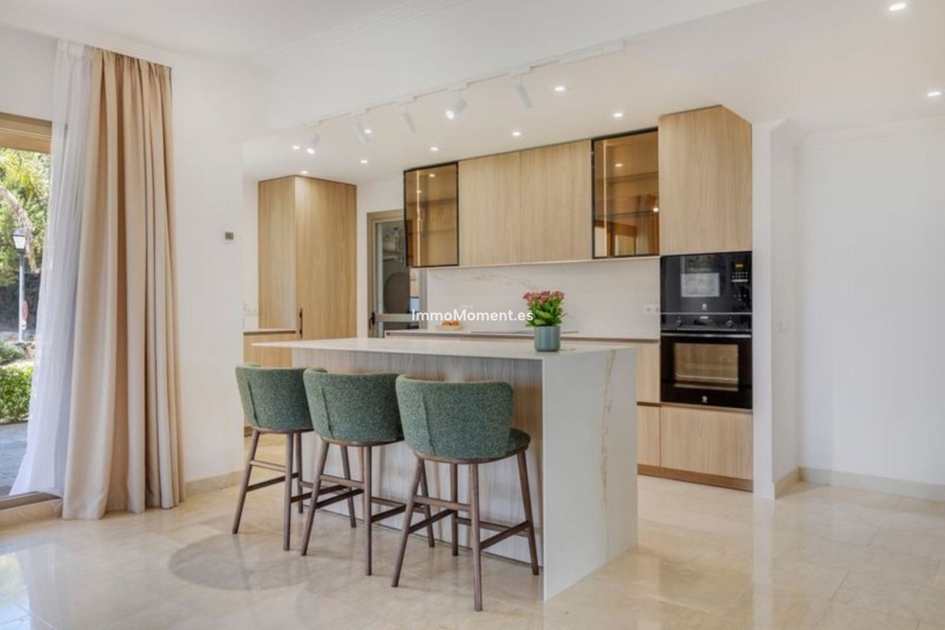 Resale - Apartment - Benahavís - Benahavís Centro