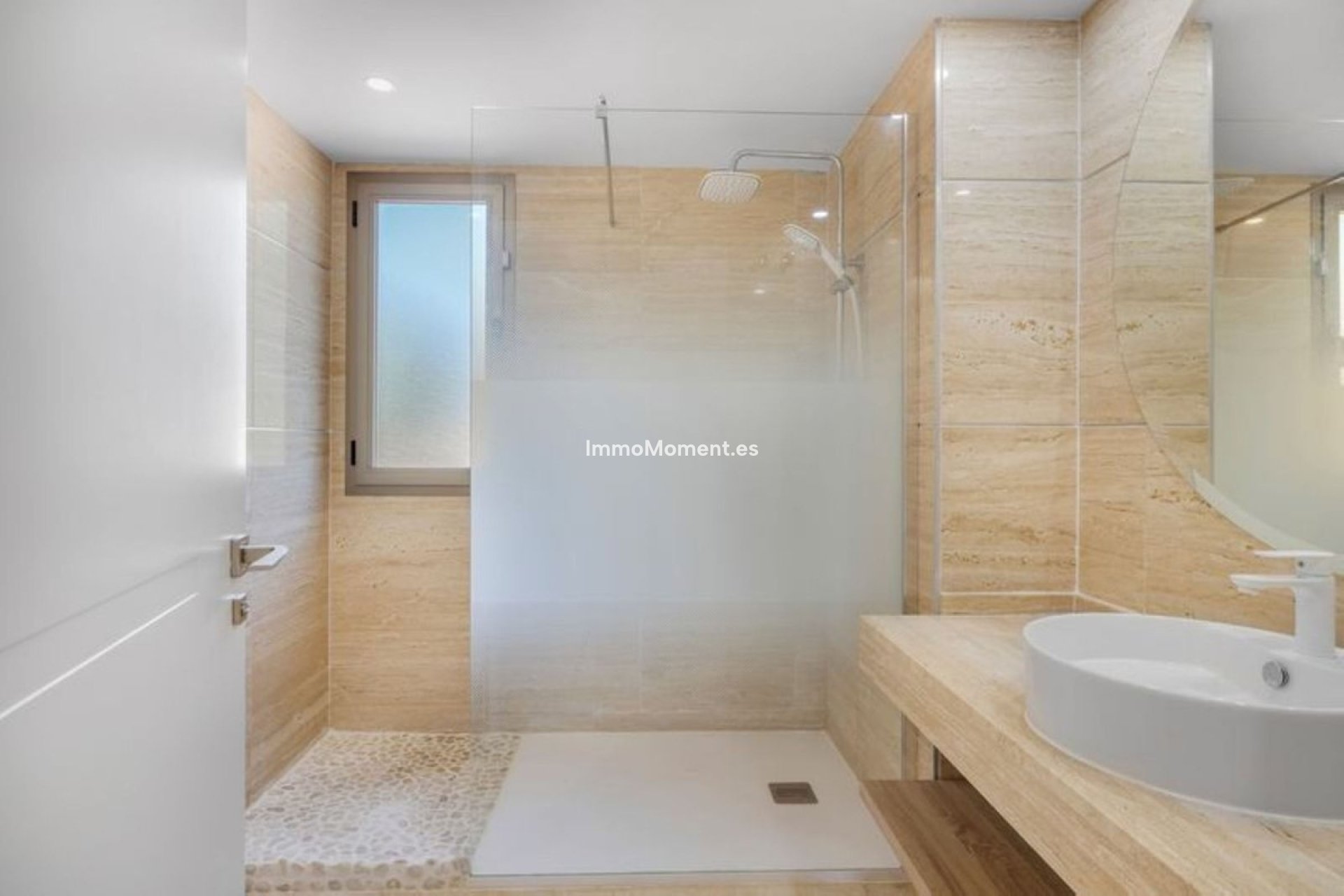 Resale - Apartment - Benahavís - Benahavís Centro