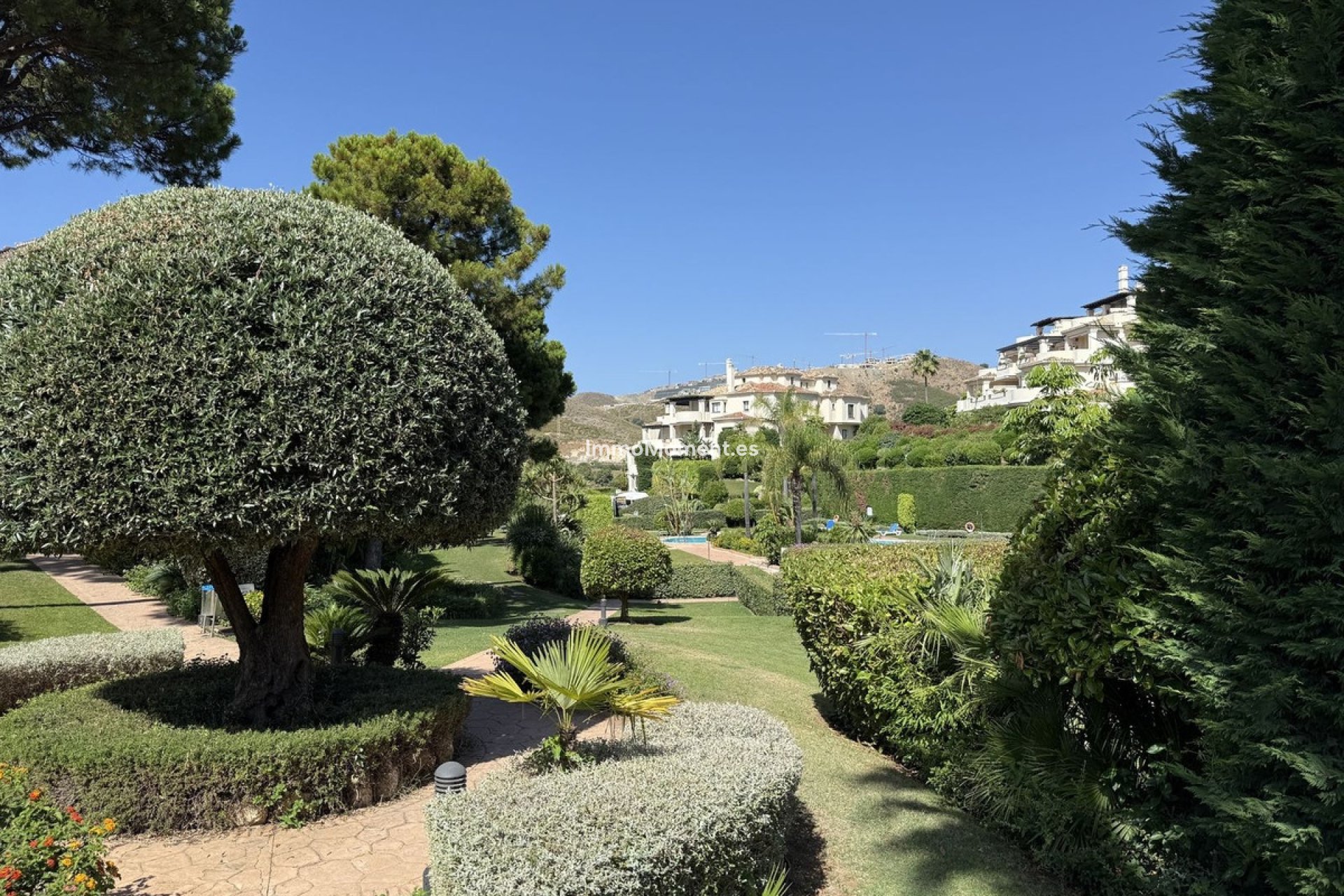 Resale - Apartment - Benahavís - Benahavís Centro