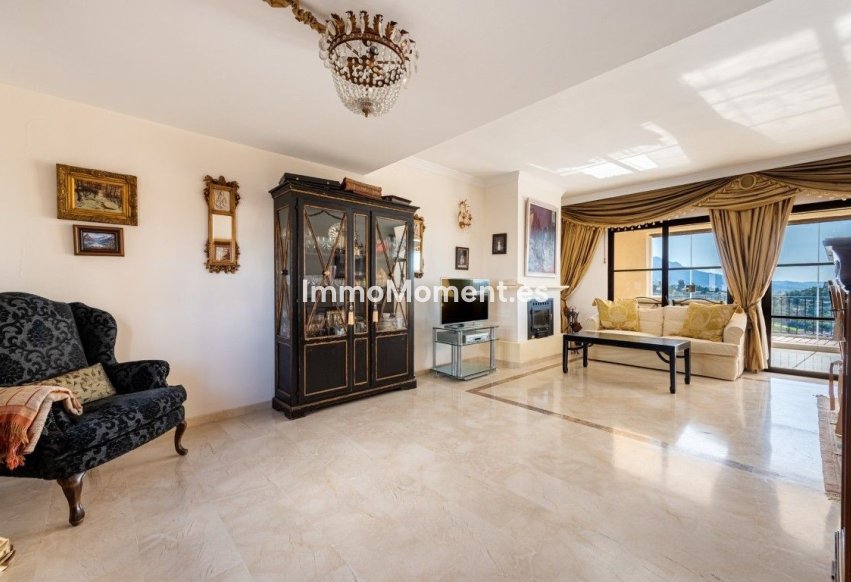 Resale - Apartment - Benahavís - Benahavís Centro