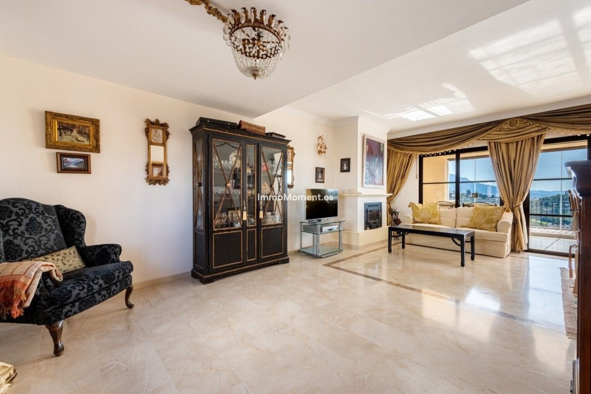 Resale - Apartment - Benahavís - Benahavís Centro