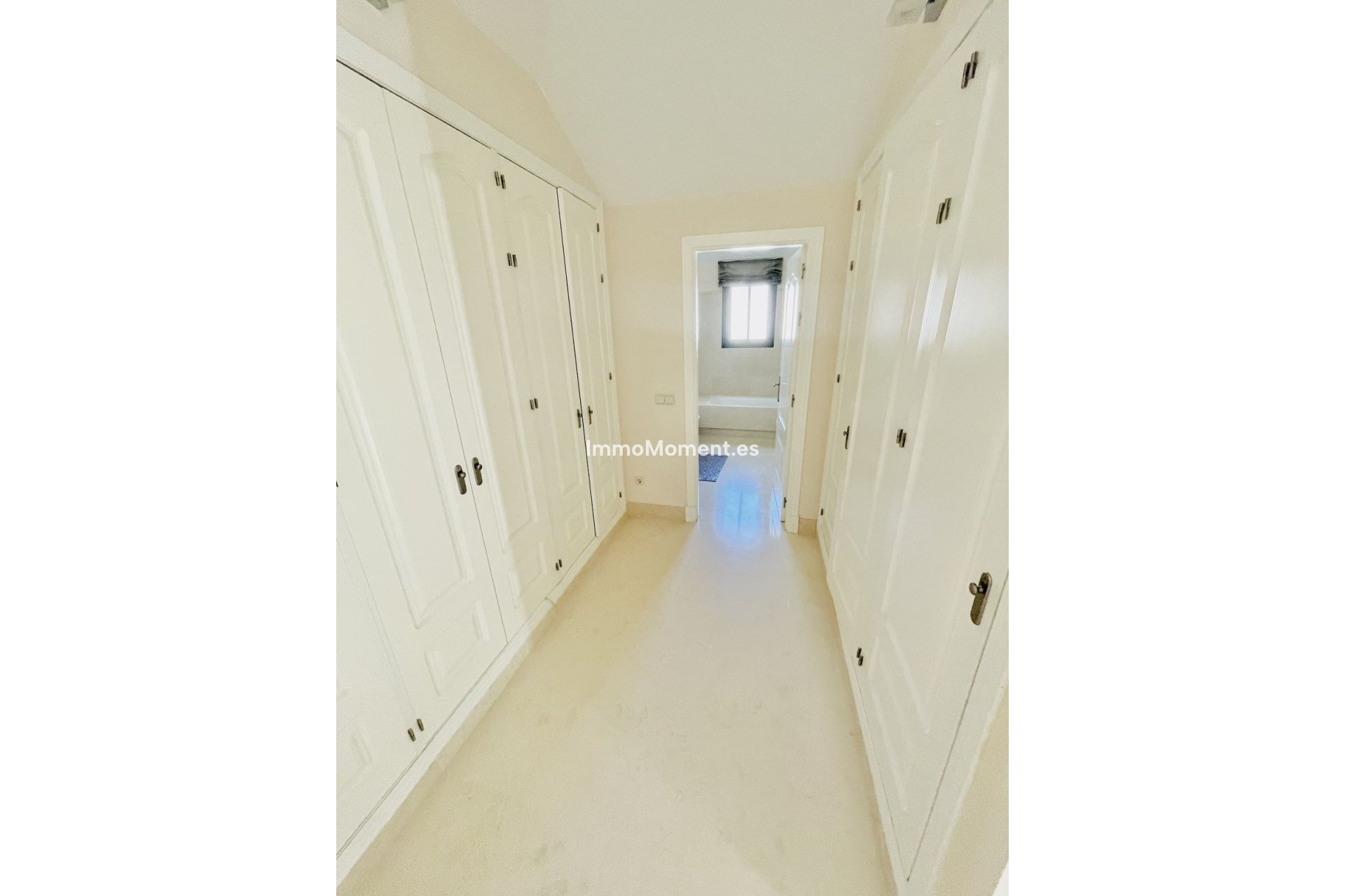 Resale - Apartment - Benahavís - Benahavís Centro