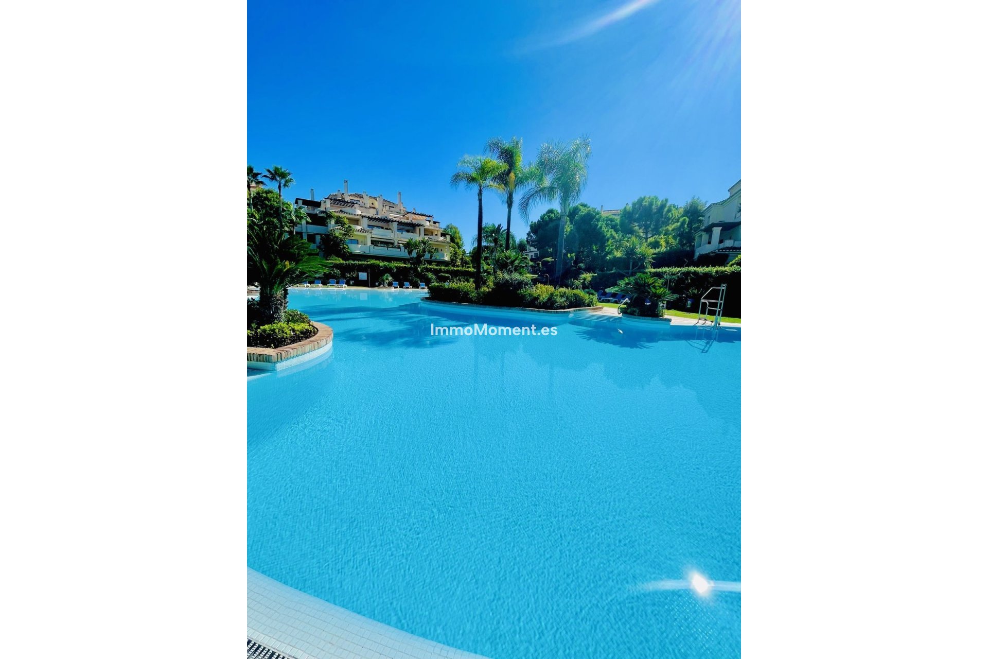 Resale - Apartment - Benahavís - Benahavís Centro