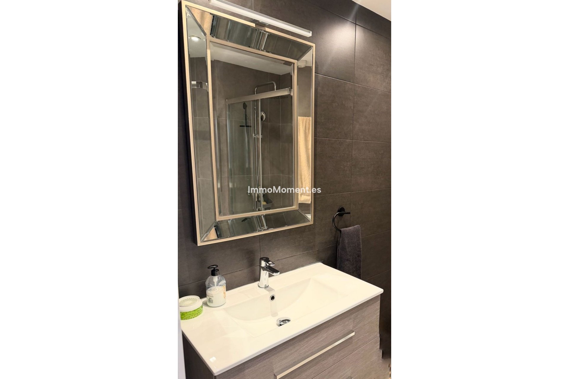 Resale - Apartment - Benahavís - Benahavís Centro