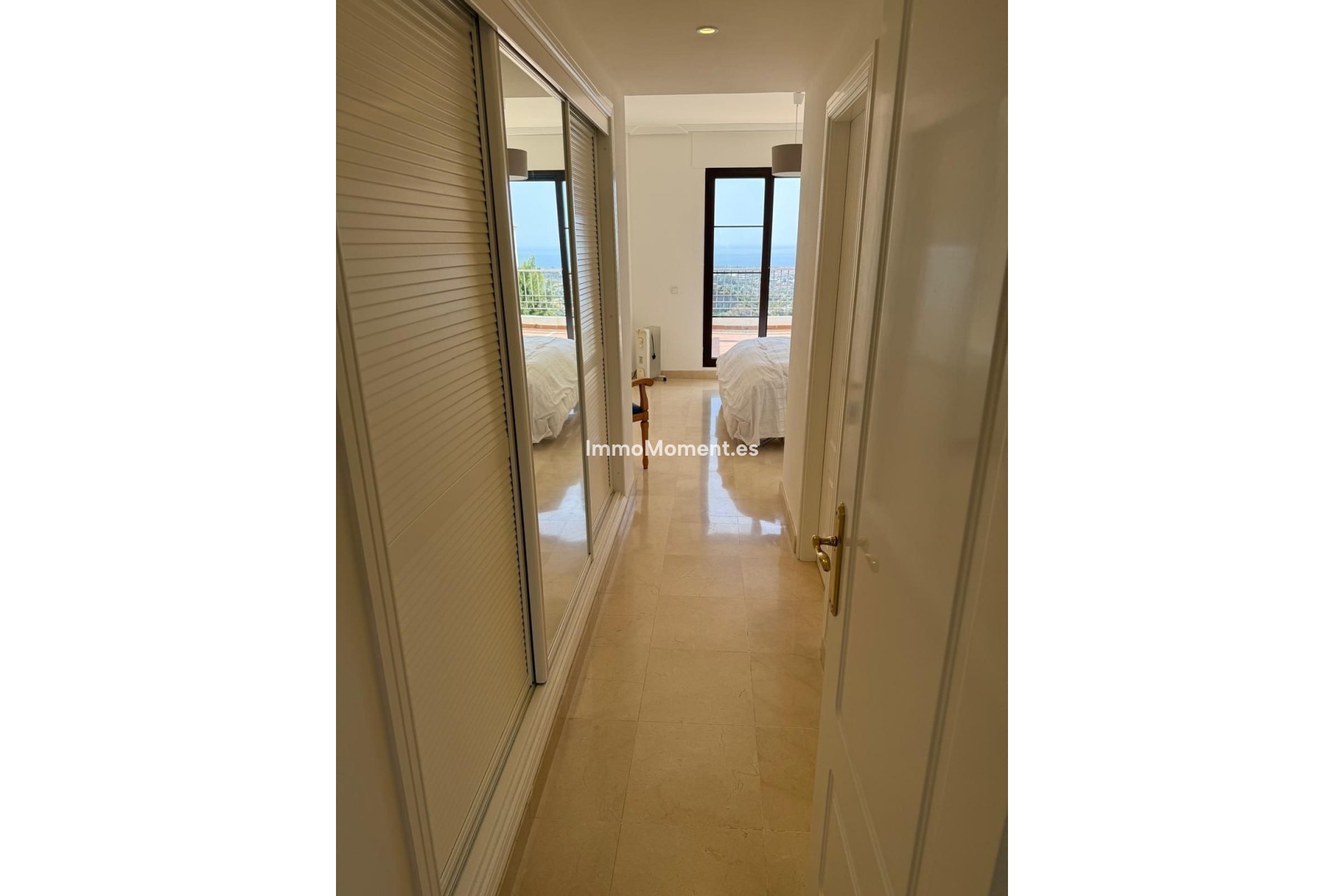Resale - Apartment - Benahavís - Benahavís Centro