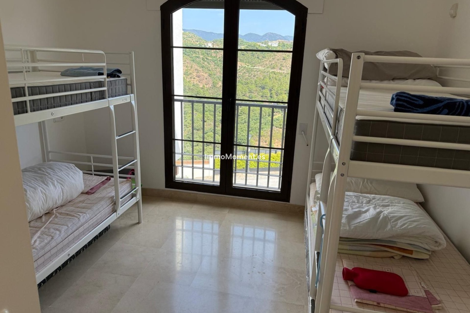 Resale - Apartment - Benahavís - Benahavís Centro