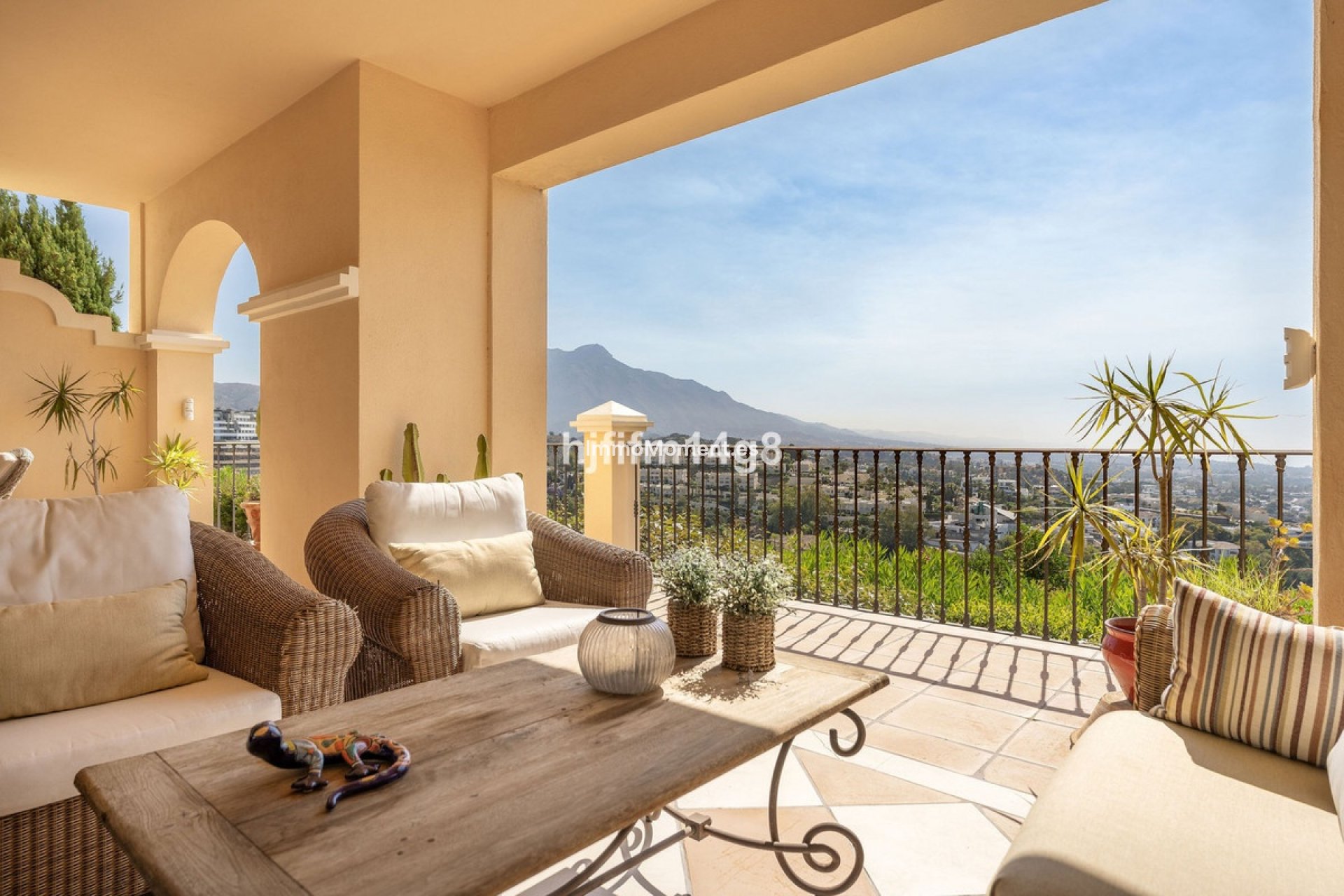 Resale - Apartment - Benahavís - Benahavís Centro