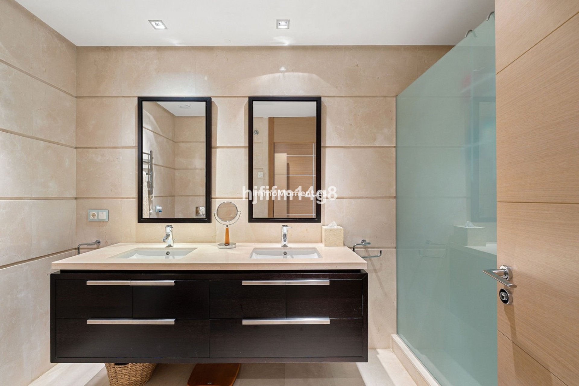 Resale - Apartment - Benahavís - Benahavís Centro