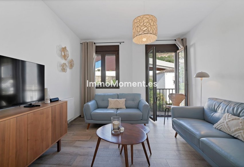 Resale - Apartment - Benahavís - Benahavís Centro