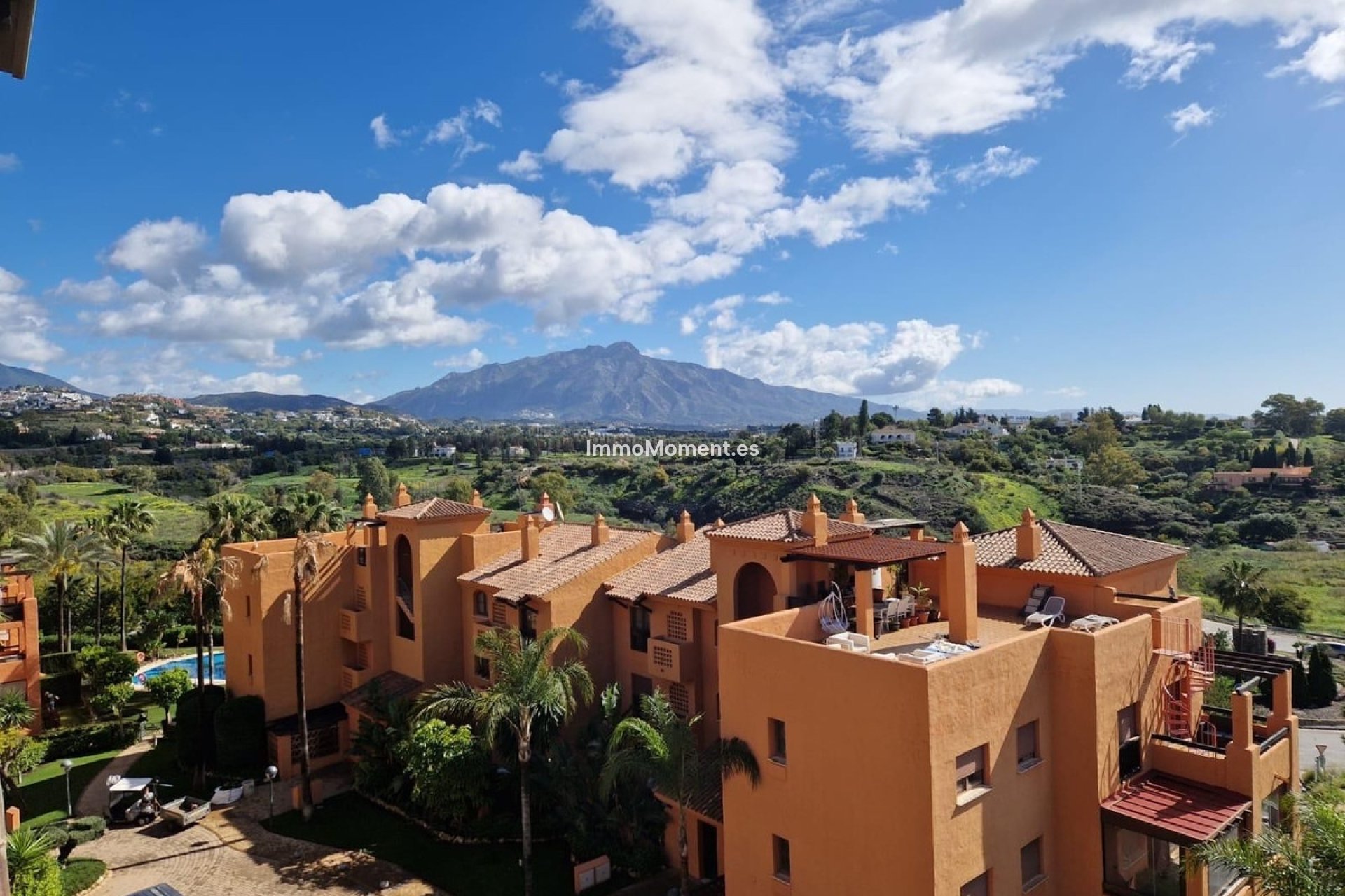 Resale - Apartment - Benahavís - Benahavís Centro