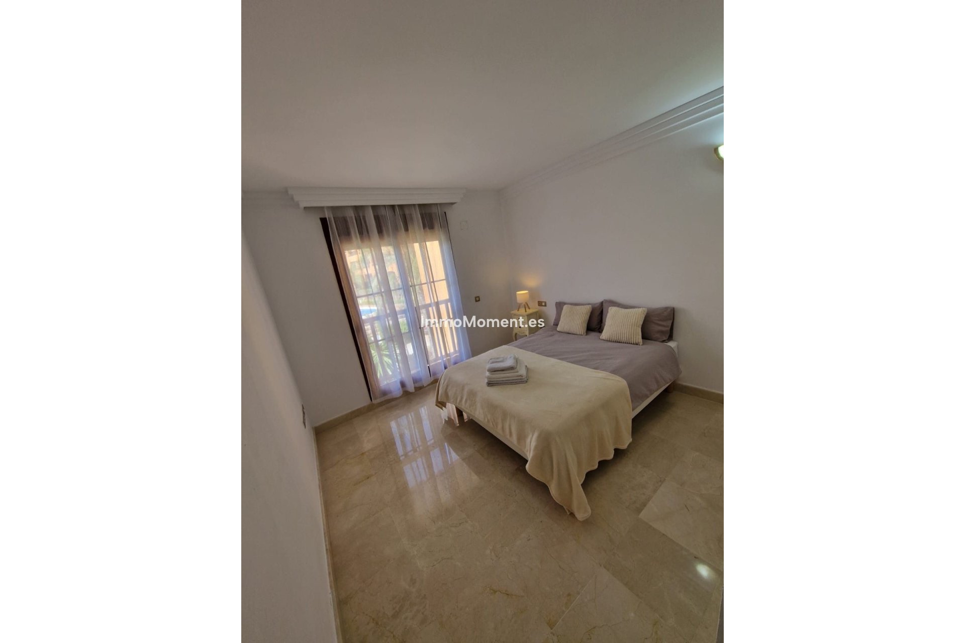 Resale - Apartment - Benahavís - Benahavís Centro