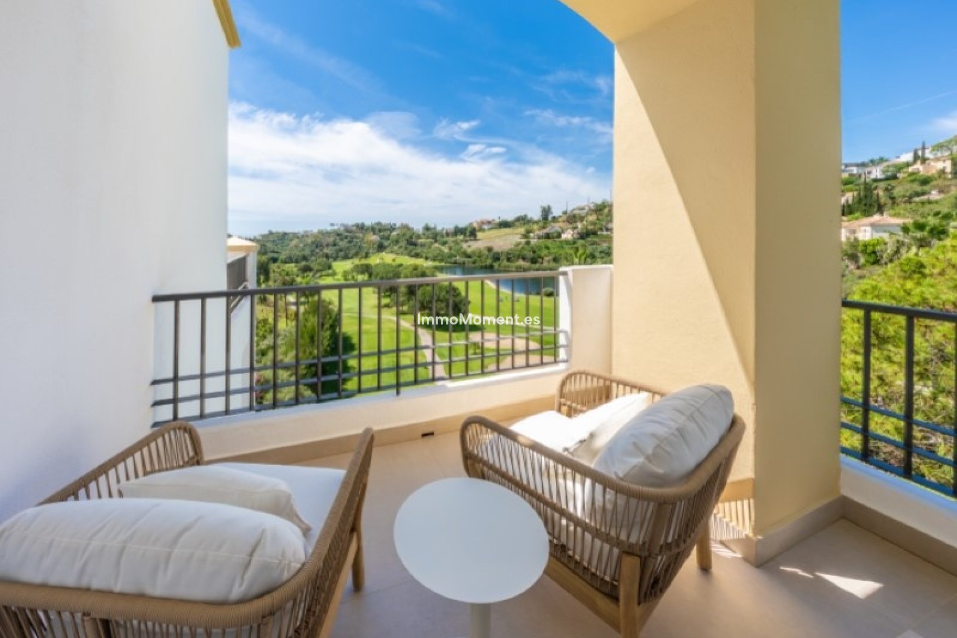 Resale - Apartment - Benahavís - Benahavís Centro