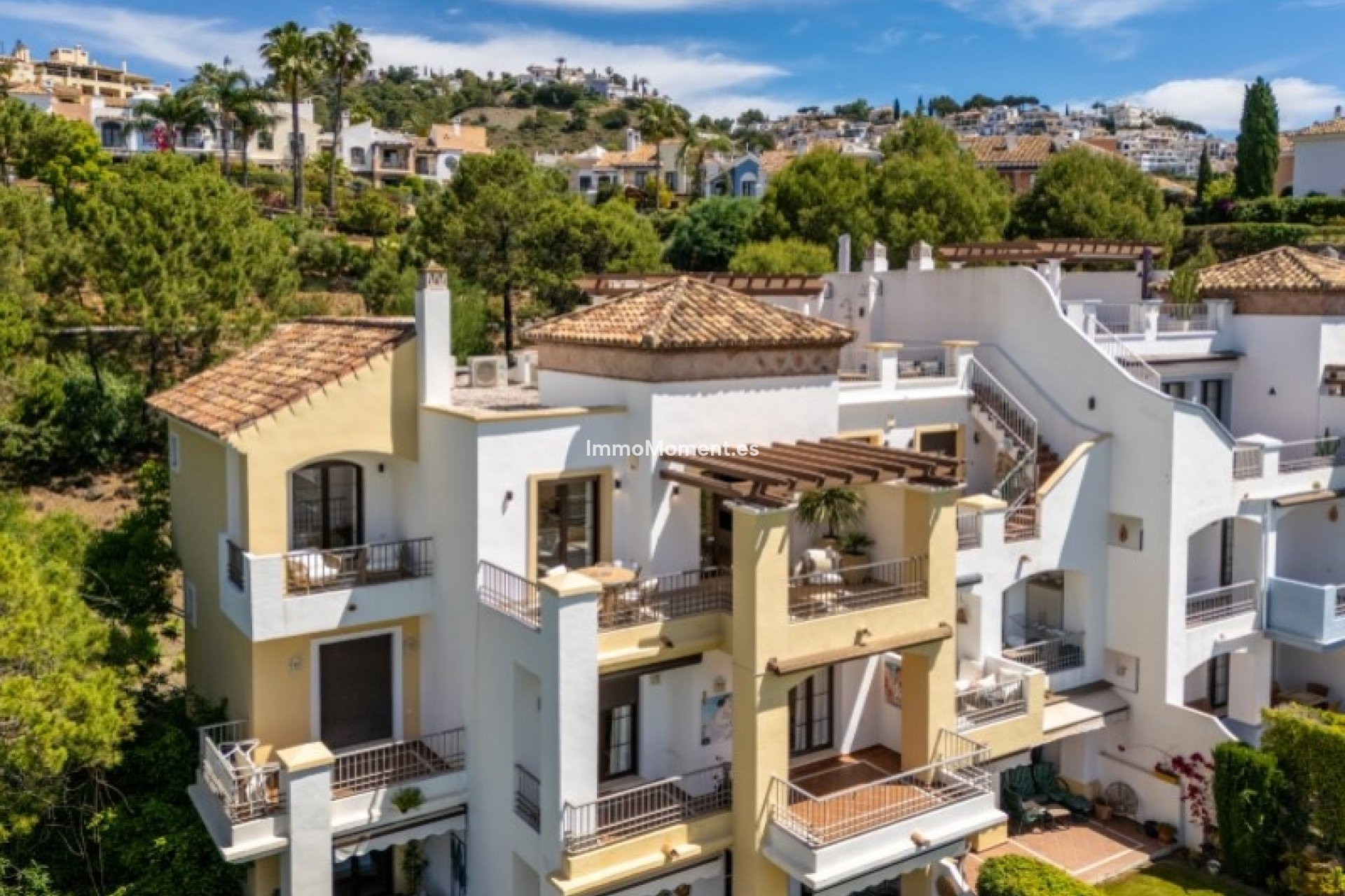 Resale - Apartment - Benahavís - Benahavís Centro