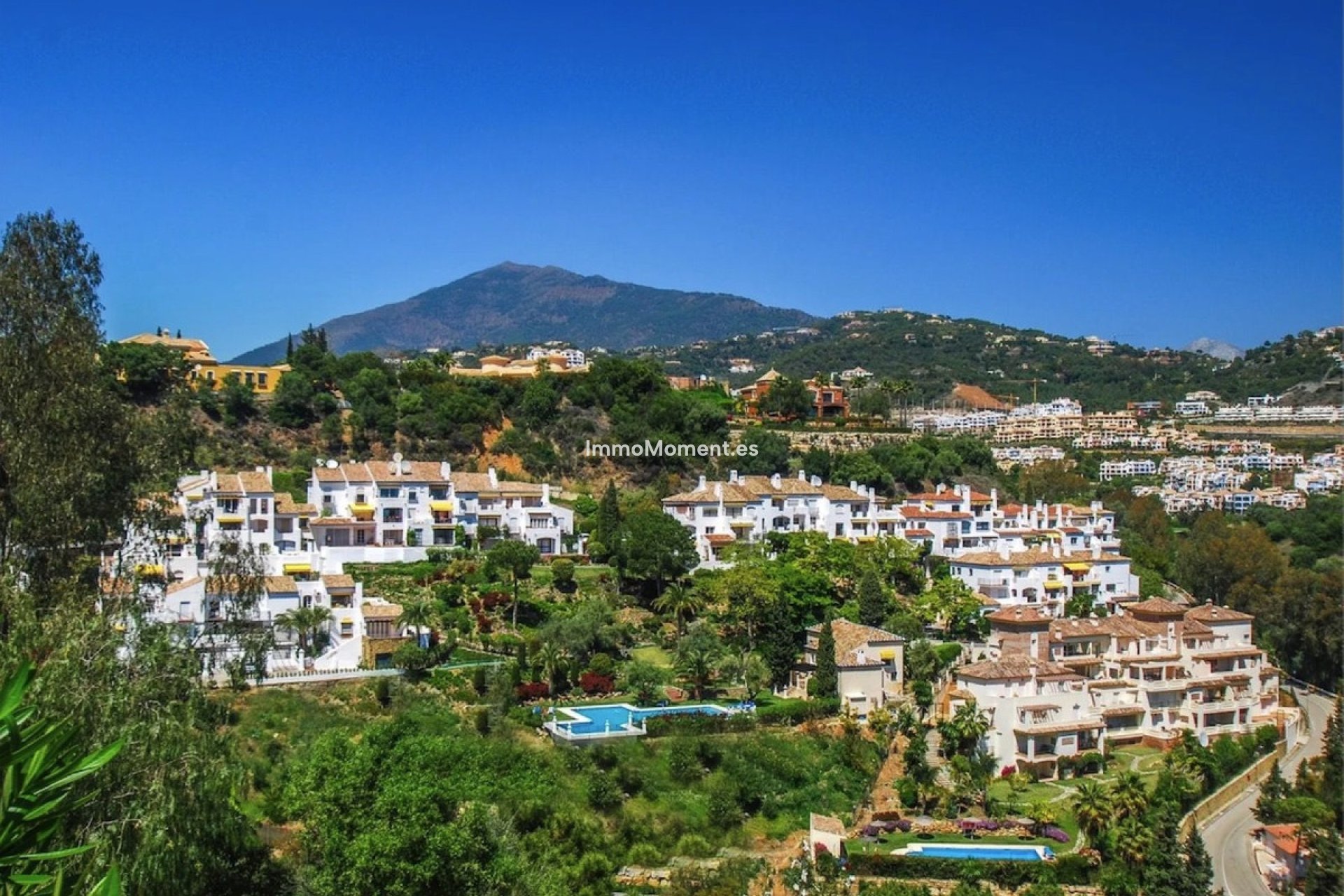 Resale - Apartment - Benahavís - Benahavís Centro