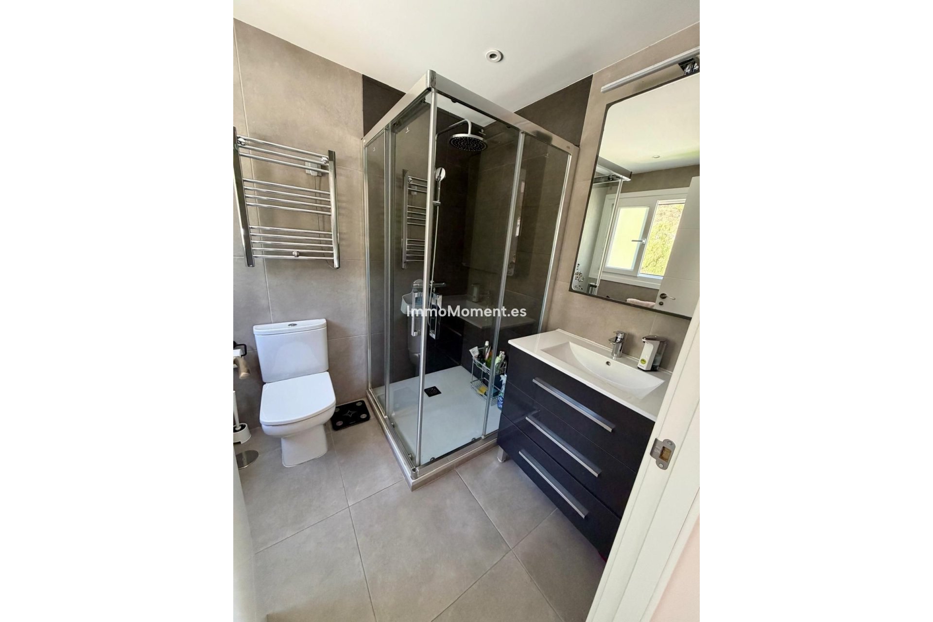 Resale - Apartment - Benahavís - Benahavís Centro
