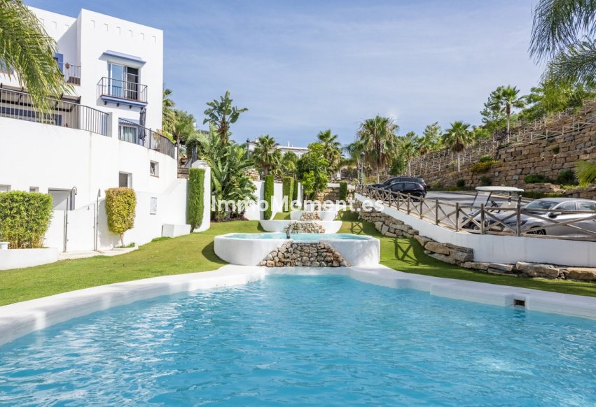 Resale - Apartment - Benahavís - Benahavís Centro