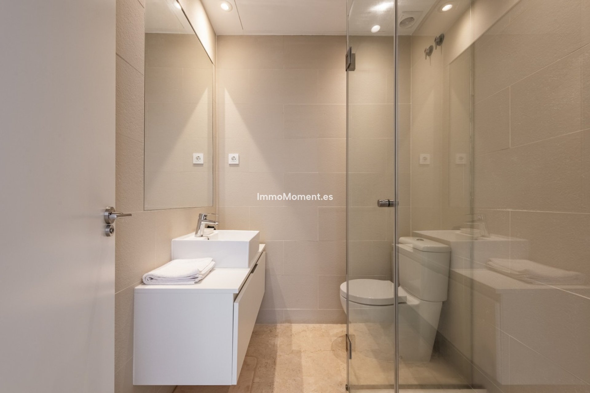 Resale - Apartment - Benahavís - Benahavís Centro