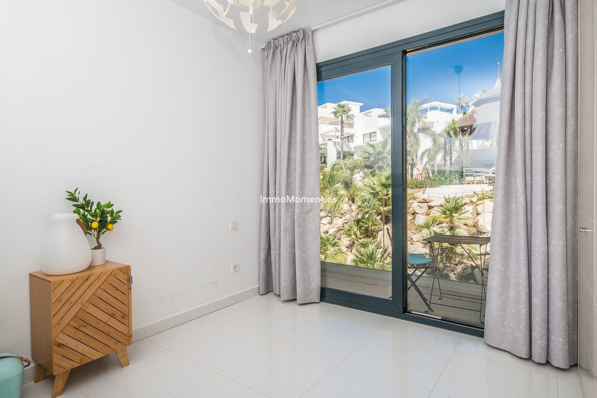 Resale - Apartment - Benahavís - Benahavís Centro