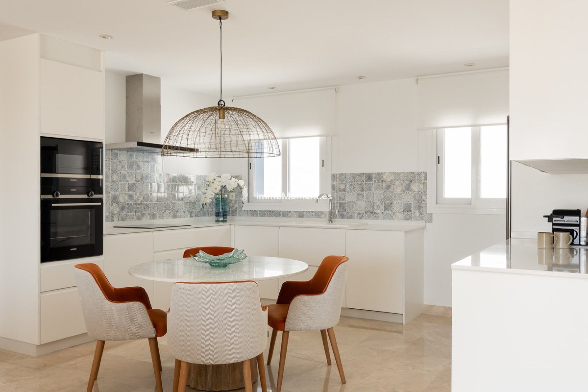 Resale - Apartment - Benahavís - Benahavís Centro