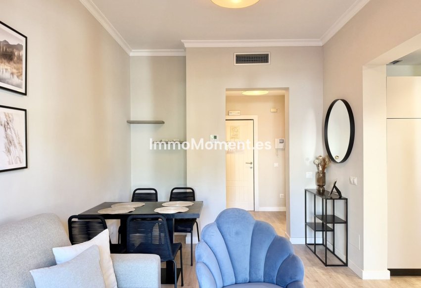 Resale - Apartment - Benahavís - Benahavís Centro