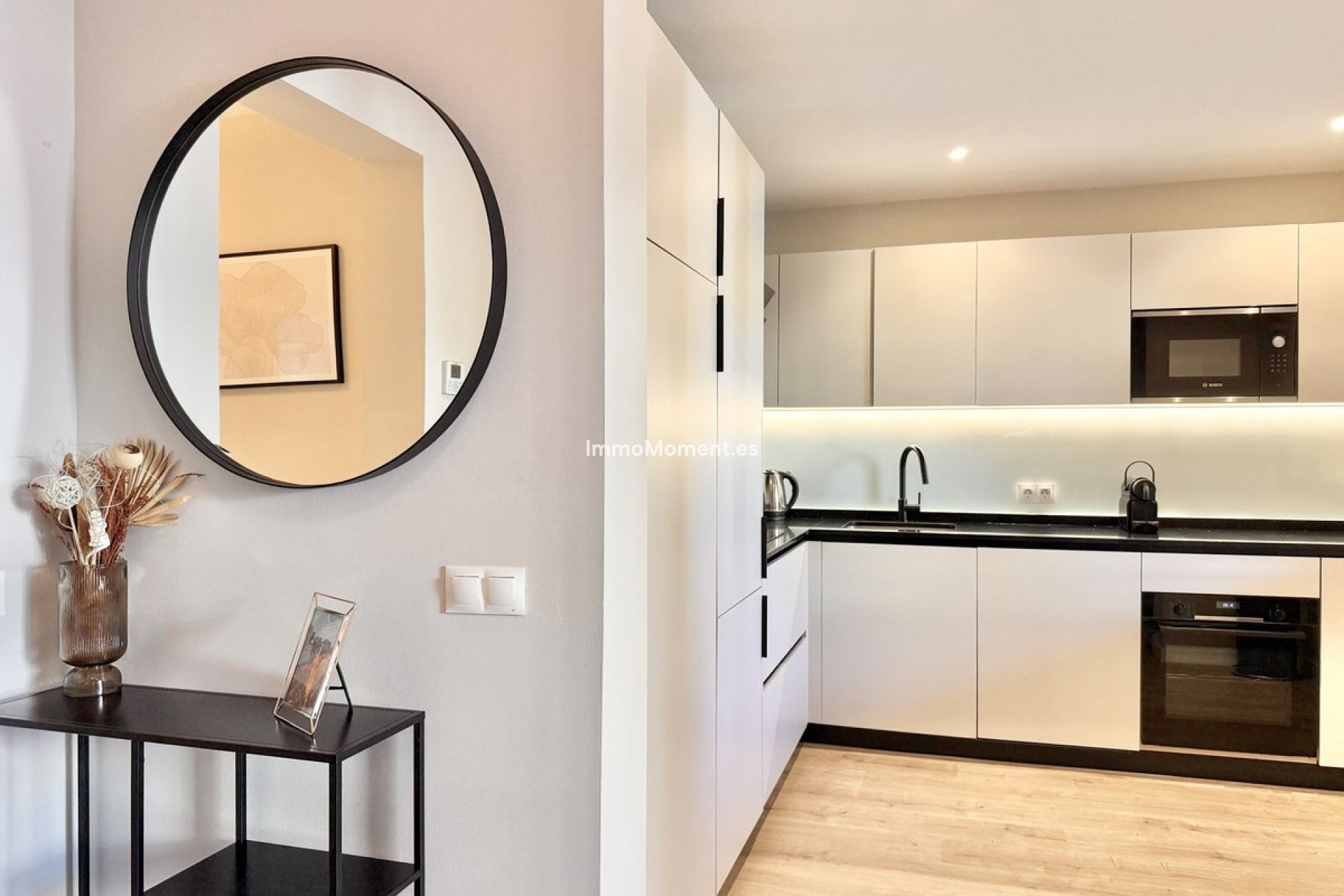 Resale - Apartment - Benahavís - Benahavís Centro