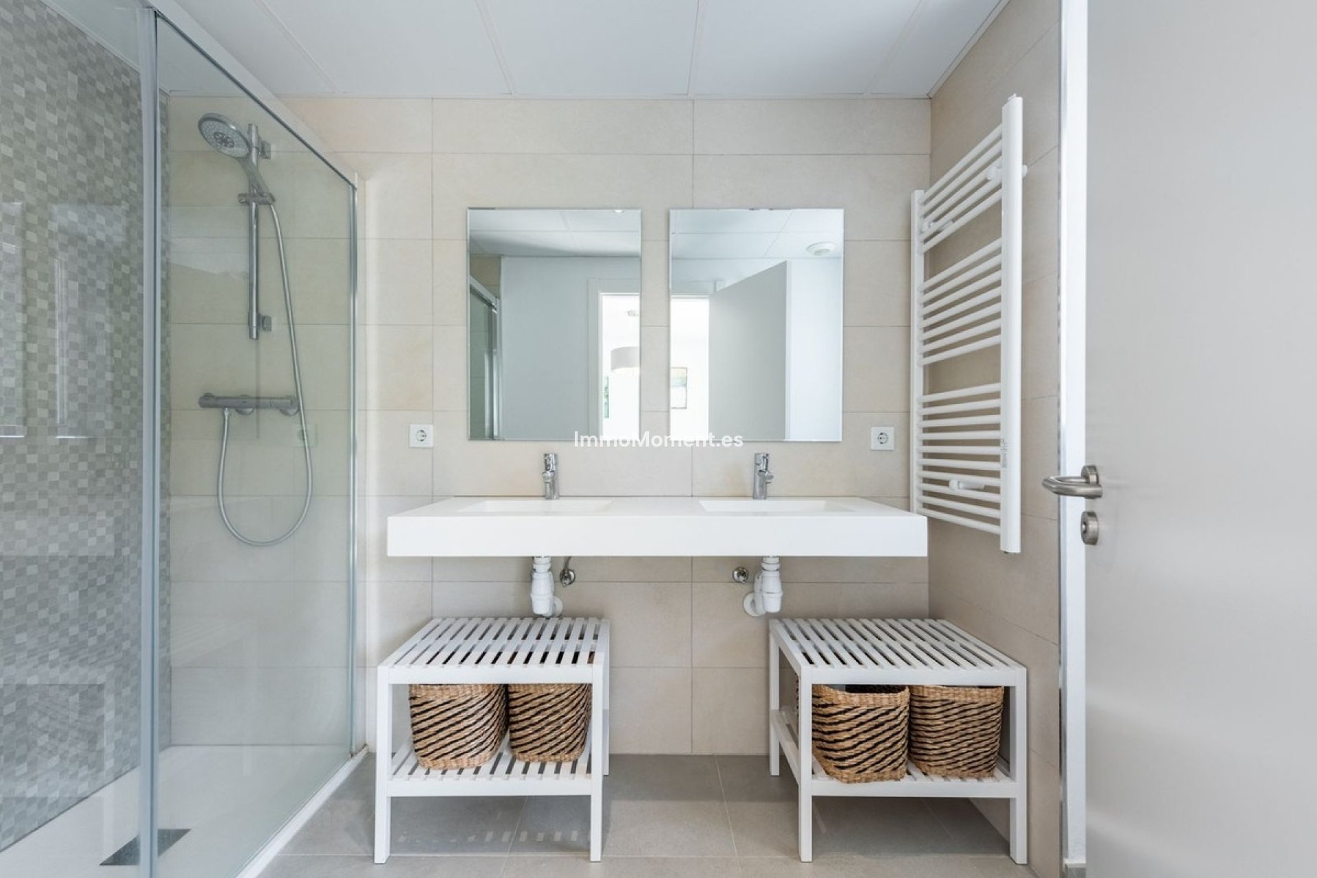 Resale - Apartment - Benahavís - Benahavís Centro