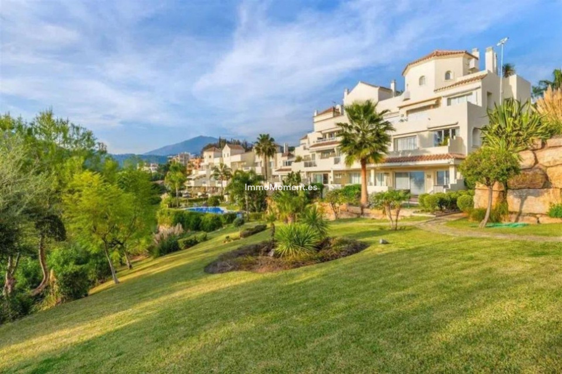 Resale - Apartment - Benahavís - Benahavís Centro