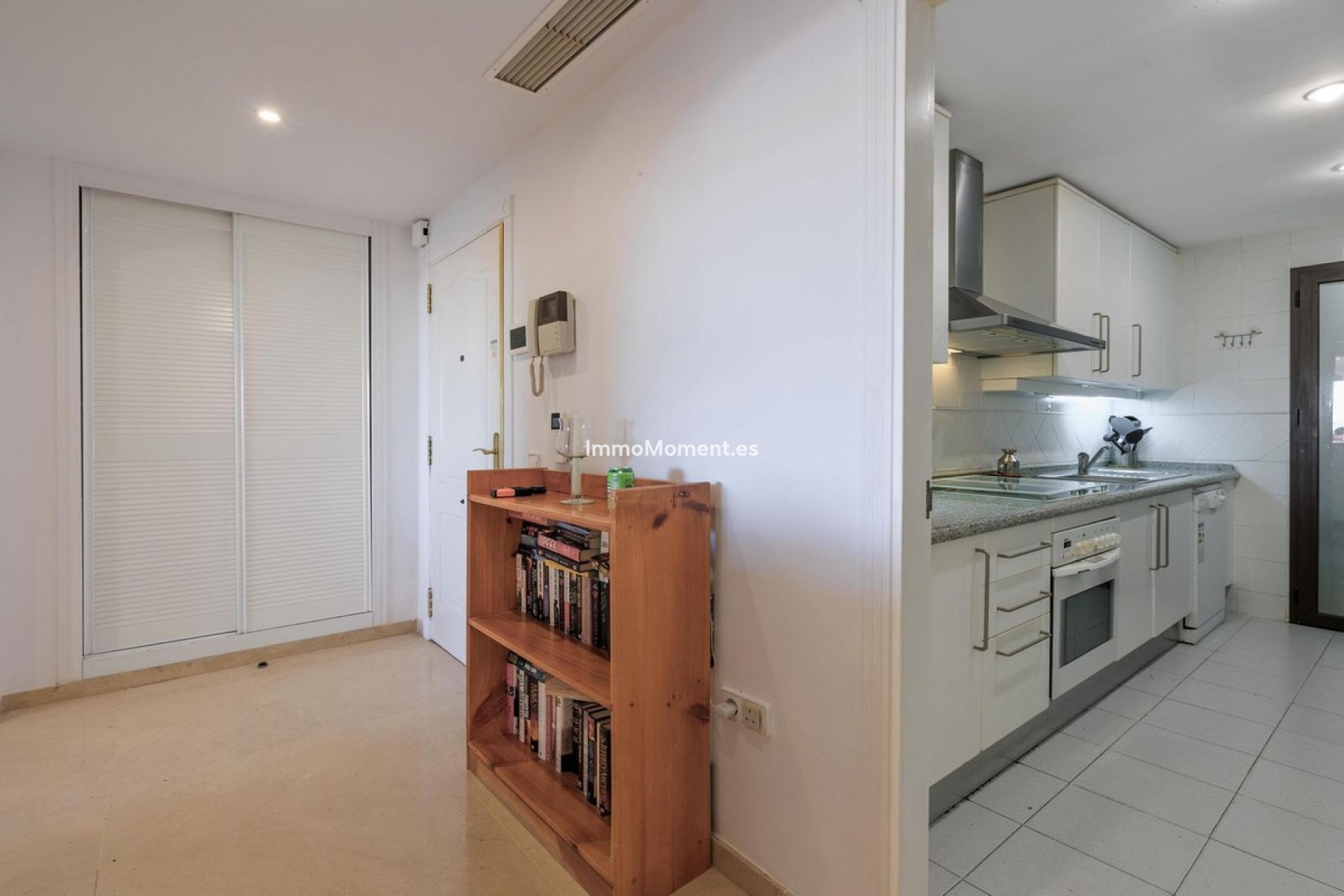 Resale - Apartment - Benahavís - Benahavís Centro