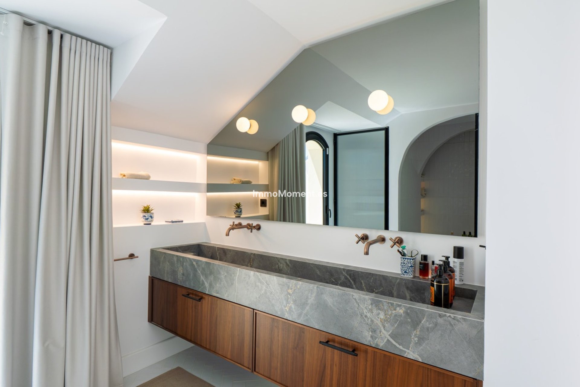 Resale - Apartment - Benahavís - Benahavís Centro