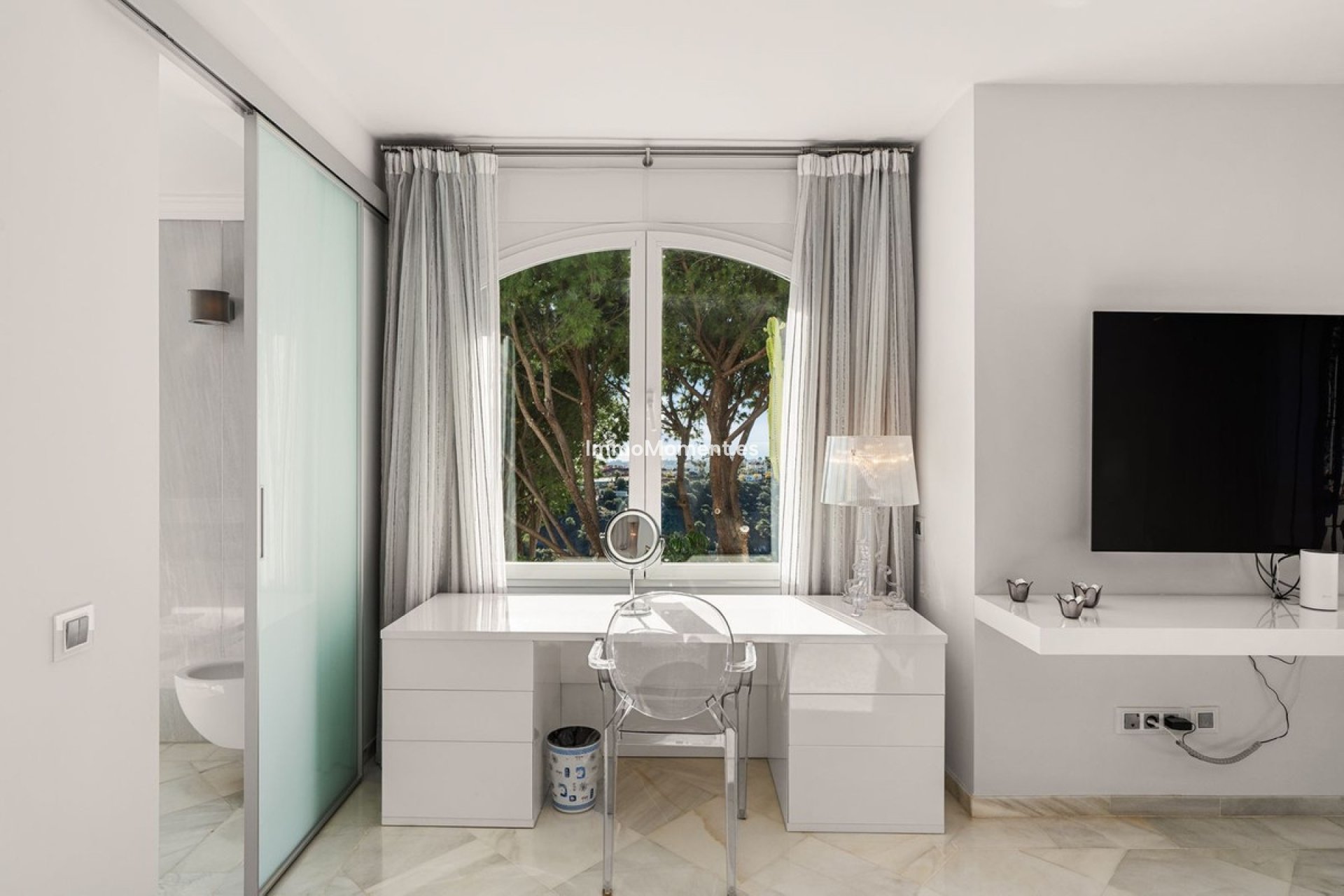 Resale - Apartment - Benahavís - La Heredia