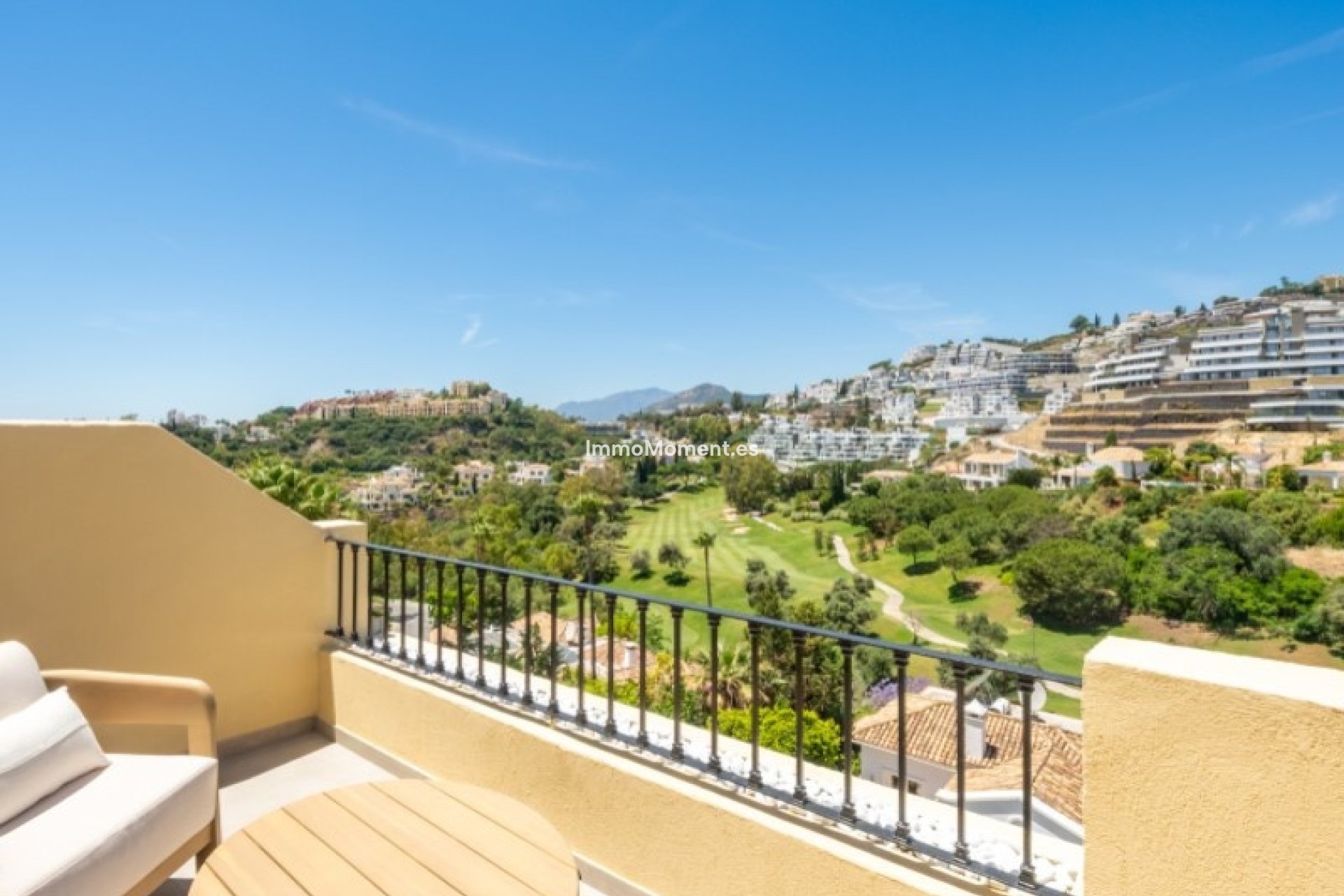 Resale - Apartment - Benahavís - La Quinta