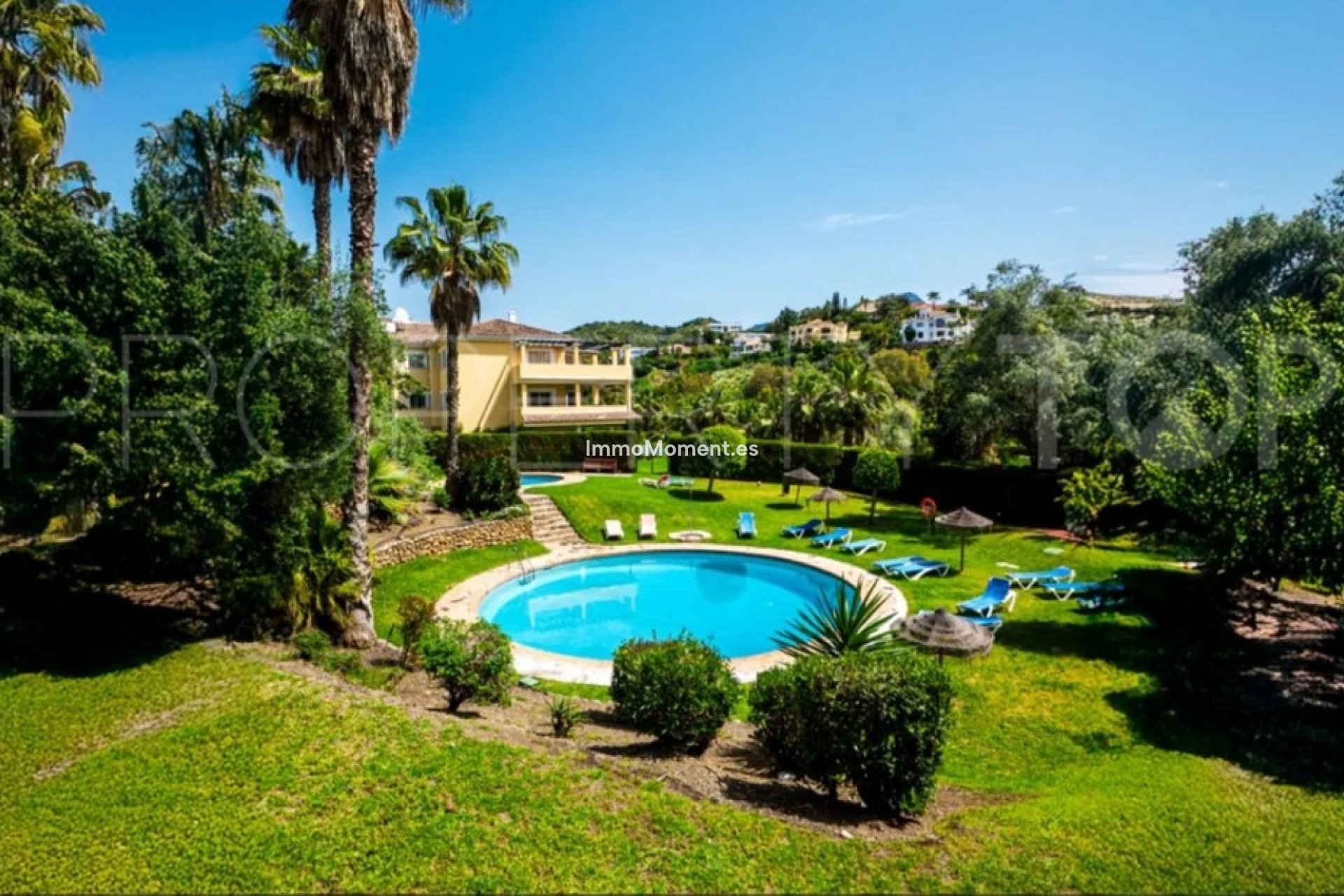 Resale - Apartment - Benahavís - La Quinta