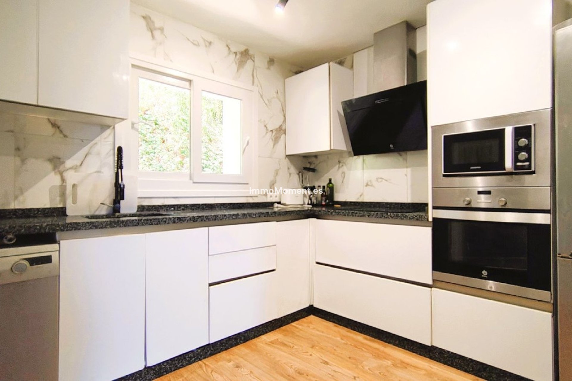 Resale - Apartment - Benahavís - La Quinta