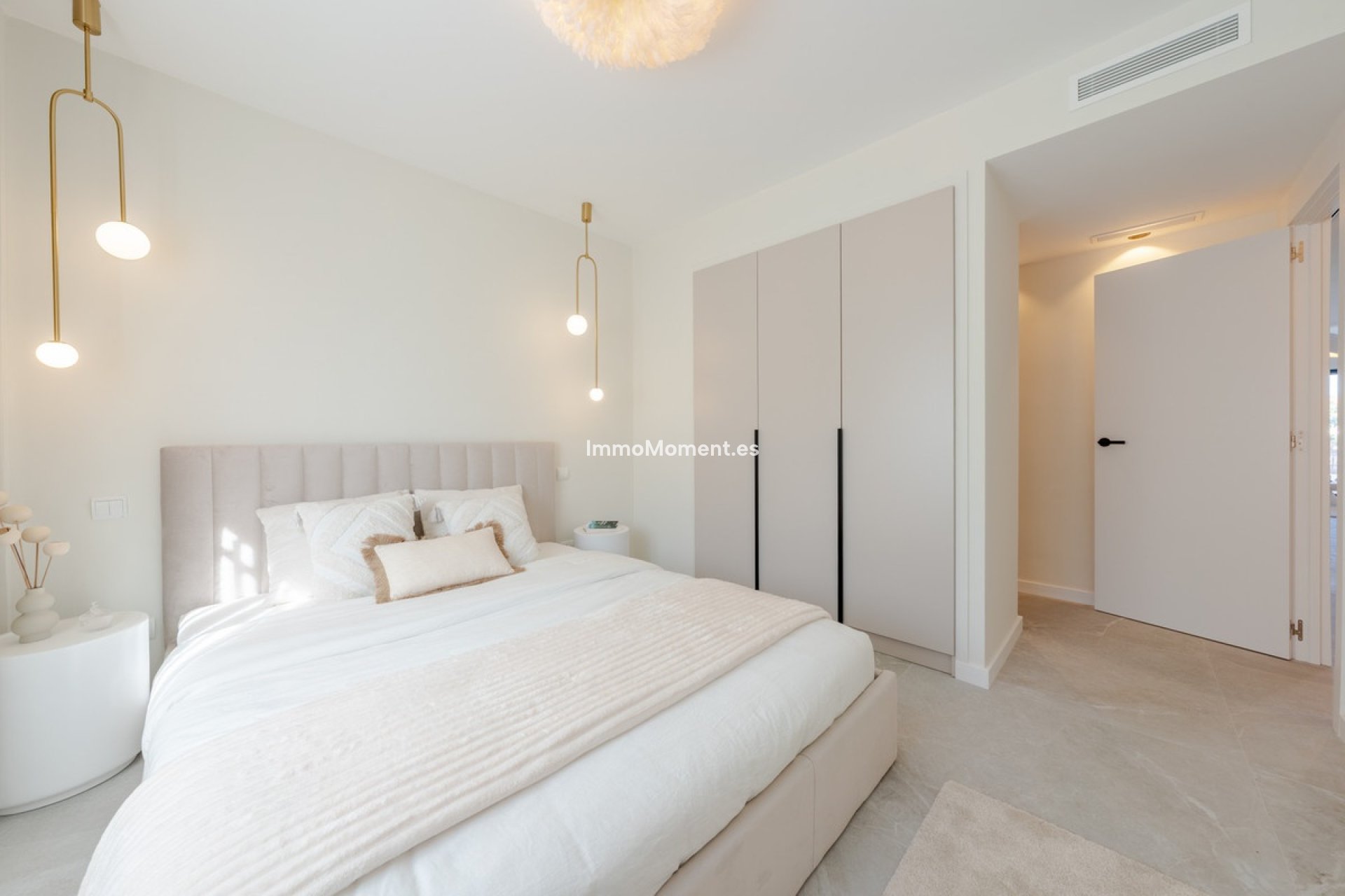 Resale - Apartment - Benahavís - La Quinta