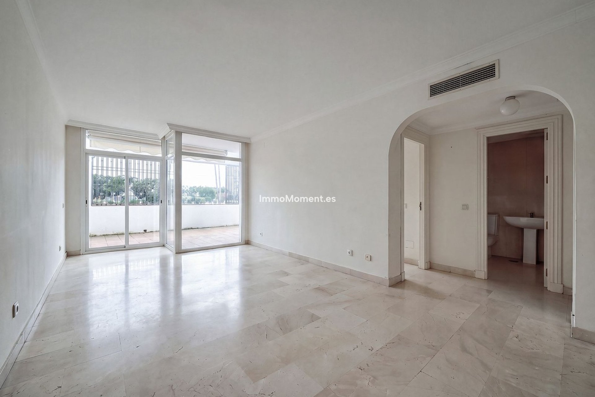 Resale - Apartment - Benahavís - La Quinta